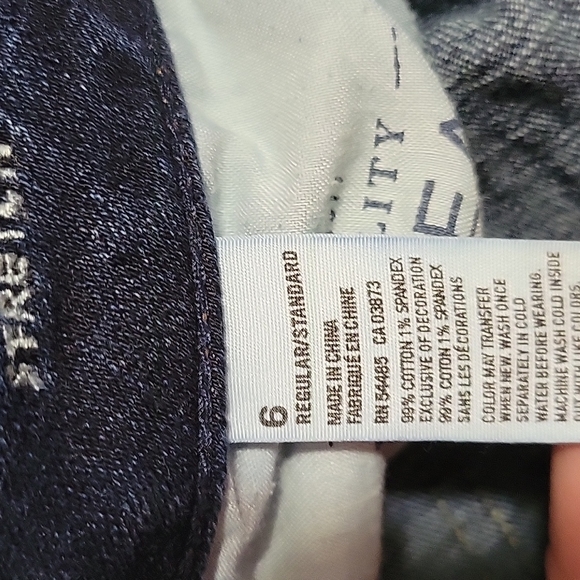 American Eagle Artist crop dark wash mid rise women's size 6 - Picture 7 of 7